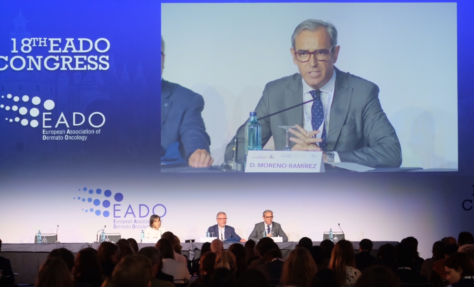Dr. David Moreno participando en una sesión científica del Congreso EADO.